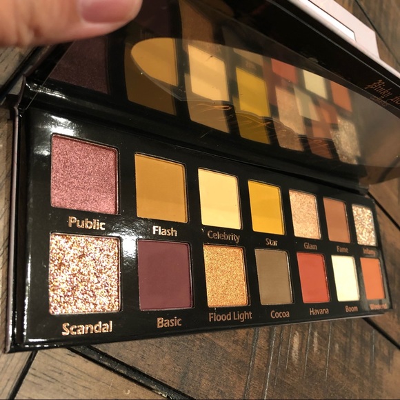 SET OF 2 Pinky Rose Eyeshadow Palettes - Picture 12 of 15